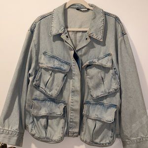 Mutlipocket denim jacket